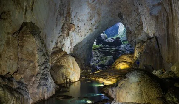 La grotte Son Doong parmi les sept plus belles attractions souterraines du monde